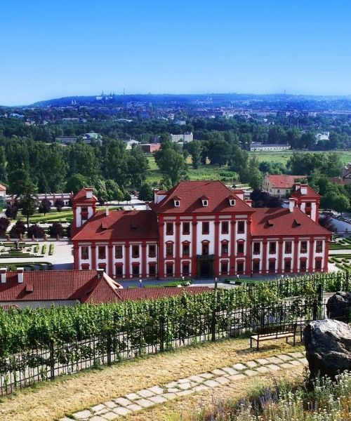 Le Chateau De Troja Jpg