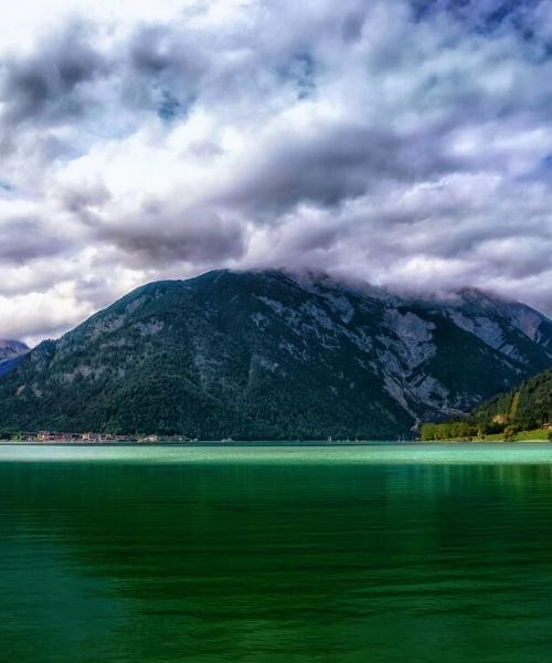 le_lac_achensee_dans_la_commune_de_jenbach_c_pixabay_.jpg