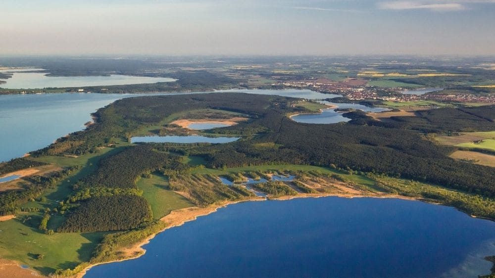 Vue aérienne du parc national de Müritz et de ses lacs - Mecklembourg - Allemagne