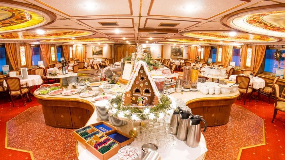 Salle de restaurant à bord d'un bateau de croisière - Allemagne