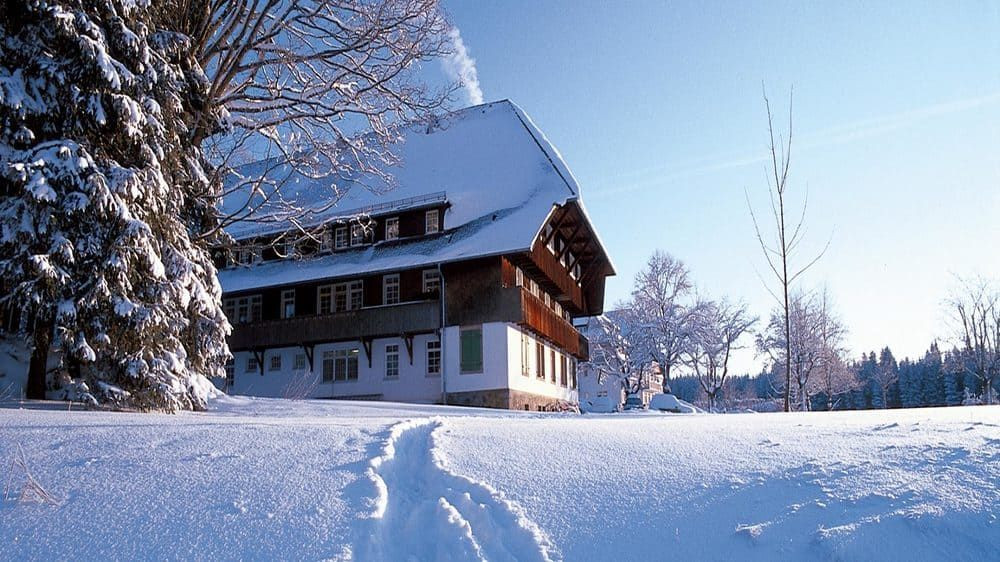 Ferme traditionnelle sous la neige - Forêt-Noire - Allemagne
