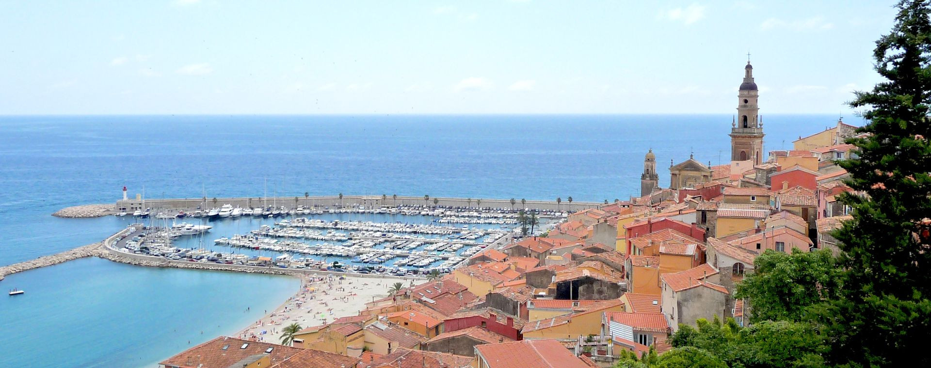 Vieille ville et port de Menton - Côte d'Azur - France