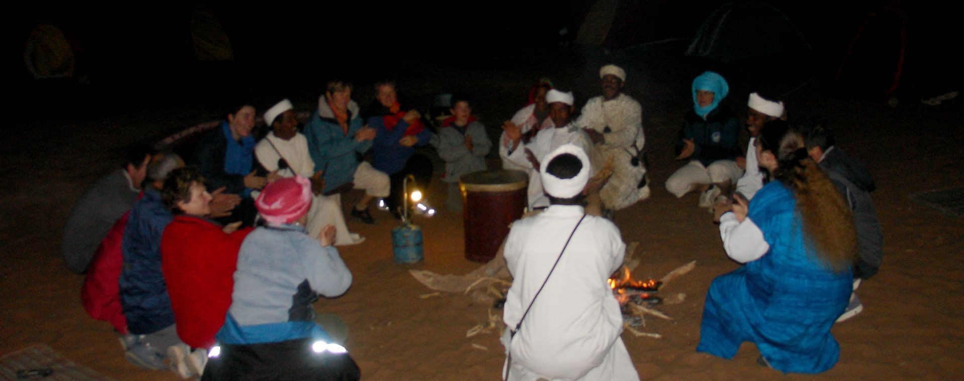 Soirée berbère autour du feu sous tente - Haut Atlas - Maroc