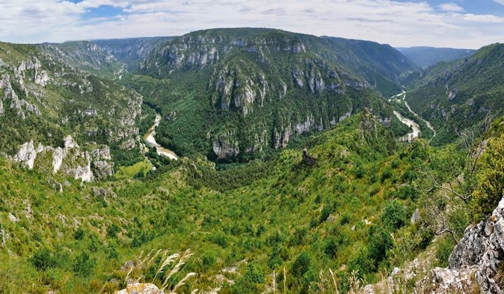 Vue panoramique du Point Sublime sur les gorges du Tarn - Cévennes, France