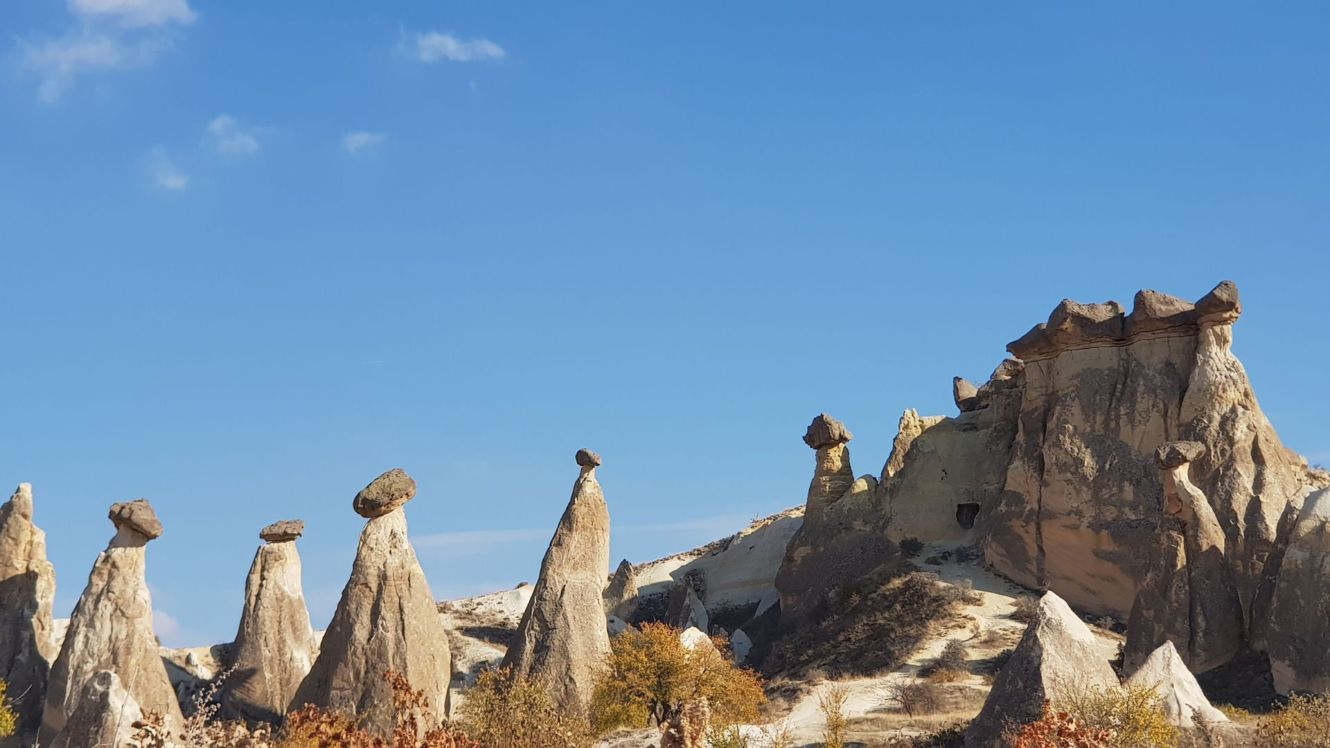 Cheminées de fées et rochers - Ortahisar - Cappadoce - Turquie