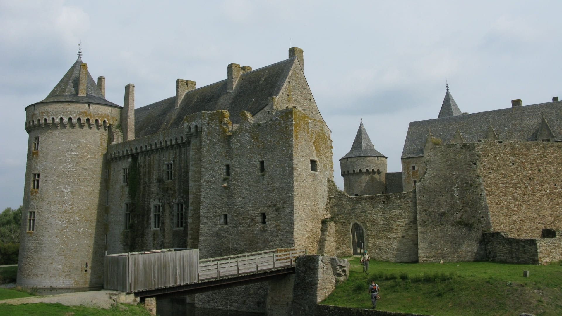 Passerelle et château de Suscinio - Morbihan - Bretagne - France