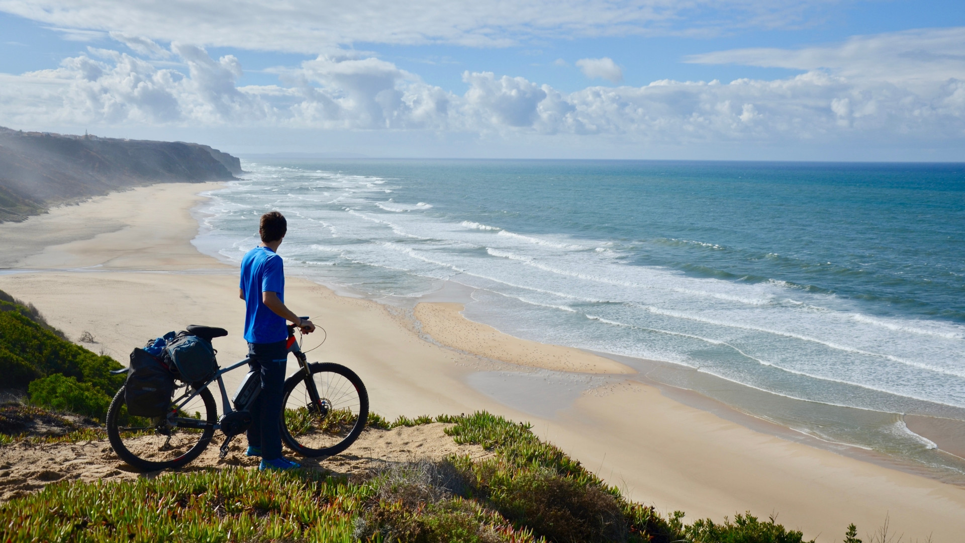 prtlv0001-la-cote-de-l-algarve-par-l-ecovia-praia-de-paredes-da-vitoria-grand-angle-matthieu-offredi.jpg