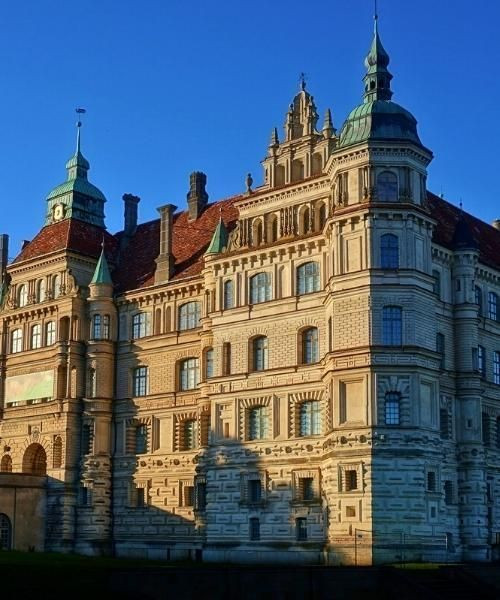 Château Renaissance à la lumière dorée - Schloss Güstrow - Mecklembourg, Allemagne