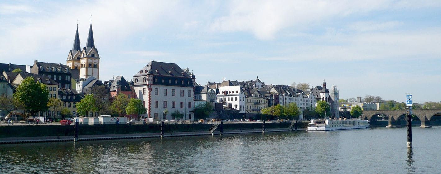 Rives du Rhin et vieille ville - entre Mayence et Cologne - Allemagne