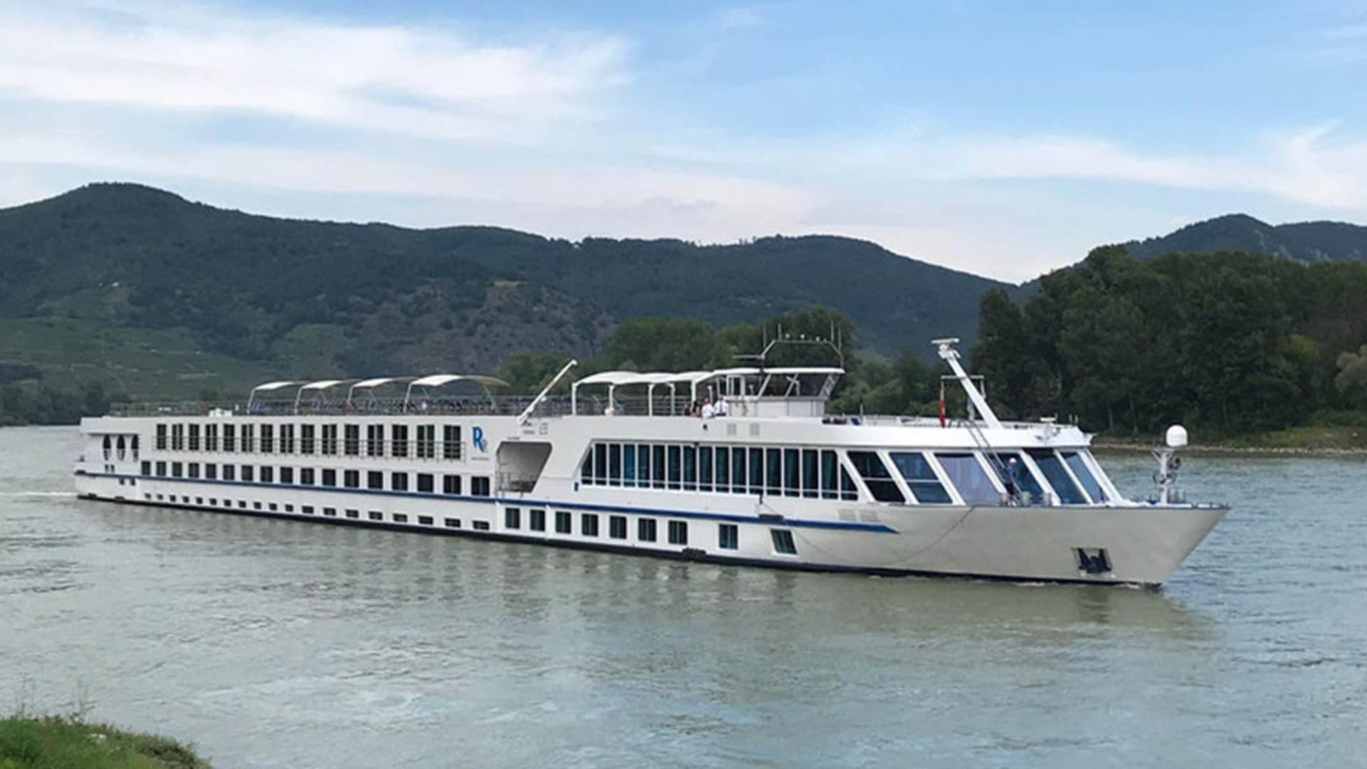 Bateau de croisière fluviale sur le Danube - vallée de la Wachau - Autriche