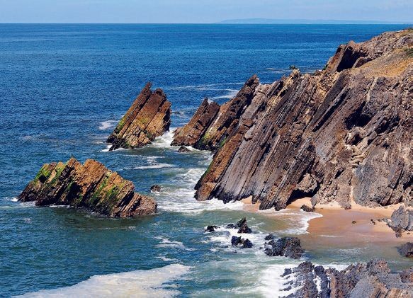 Falaises rocheuses de la côte atlantique - Portugal