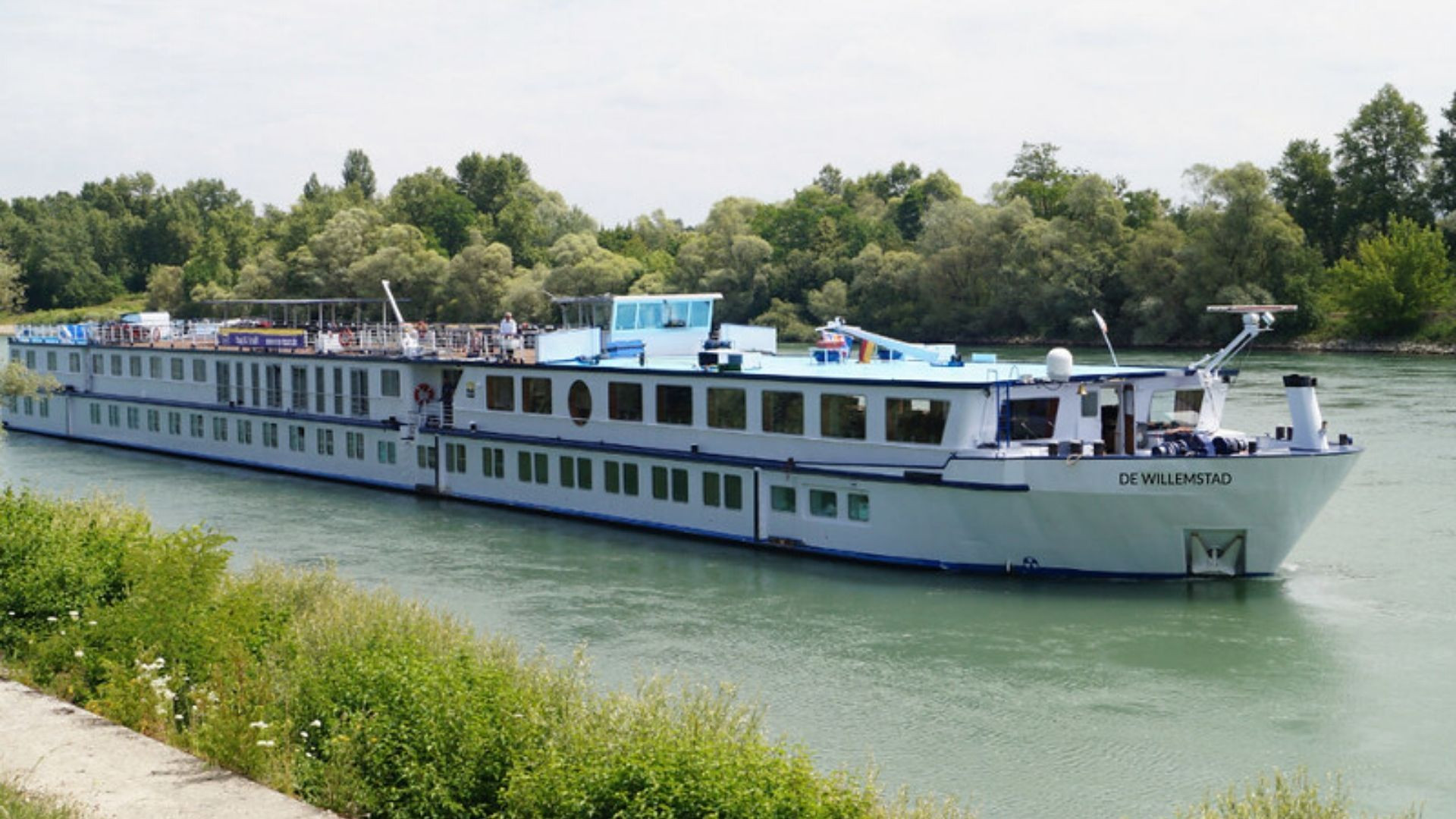 Bateau de croisière fluviale De Willemstad - Pays-Bas