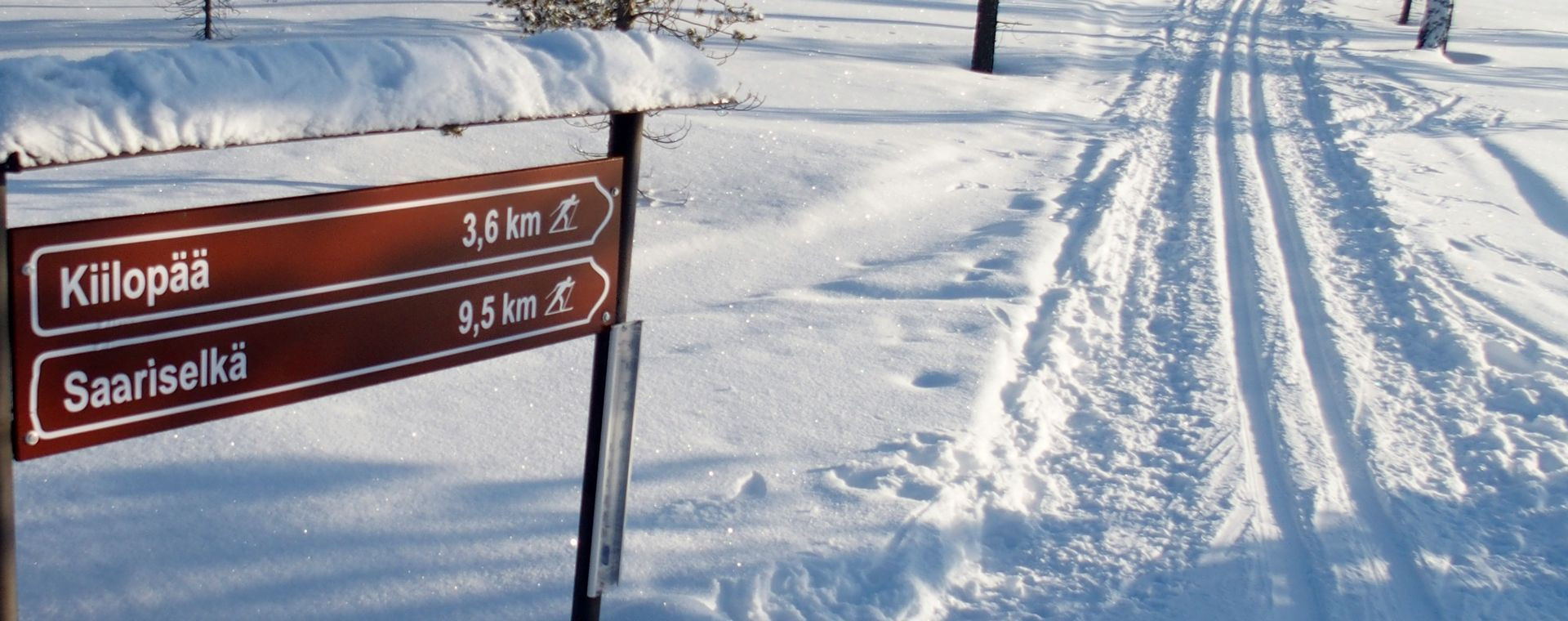 Panneaux de pistes de ski de fond entre Kiilopää et Saariselkä - Laponie - Finlande