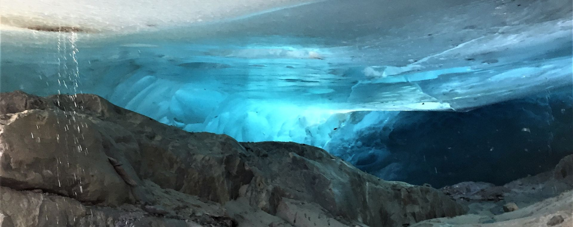 Grotte sous le glacier d'Aletsch - Valais - Suisse