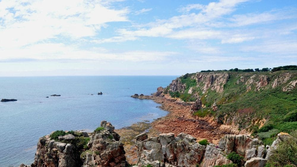 Côte rocheuse du sud de Jersey - Îles Anglo-Normandes