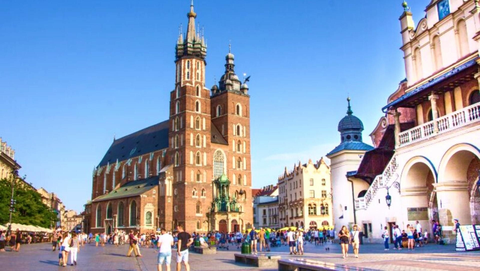 Basilique Sainte-Marie sur la place du Marché - Cracovie - Pologne