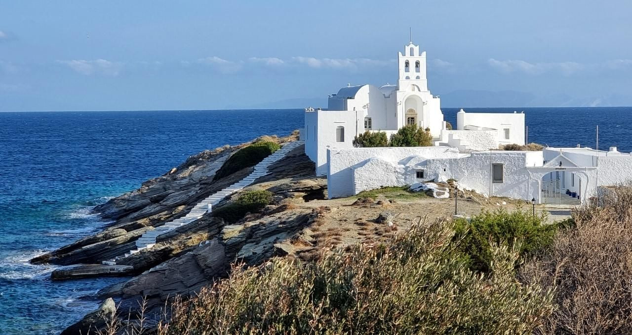 Cyclades in low season : Greece in October