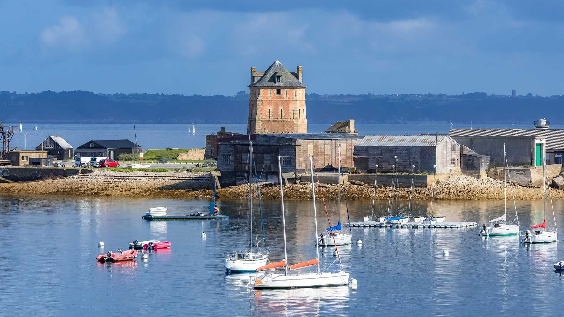 Tour Vauban et port de Camaret-sur-Mer - Bretagne - France
