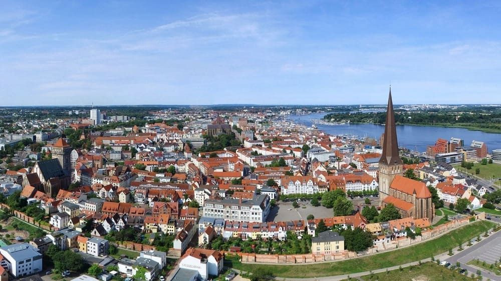Vue aérienne de la ville de Rostock - Mer Baltique - Allemagne