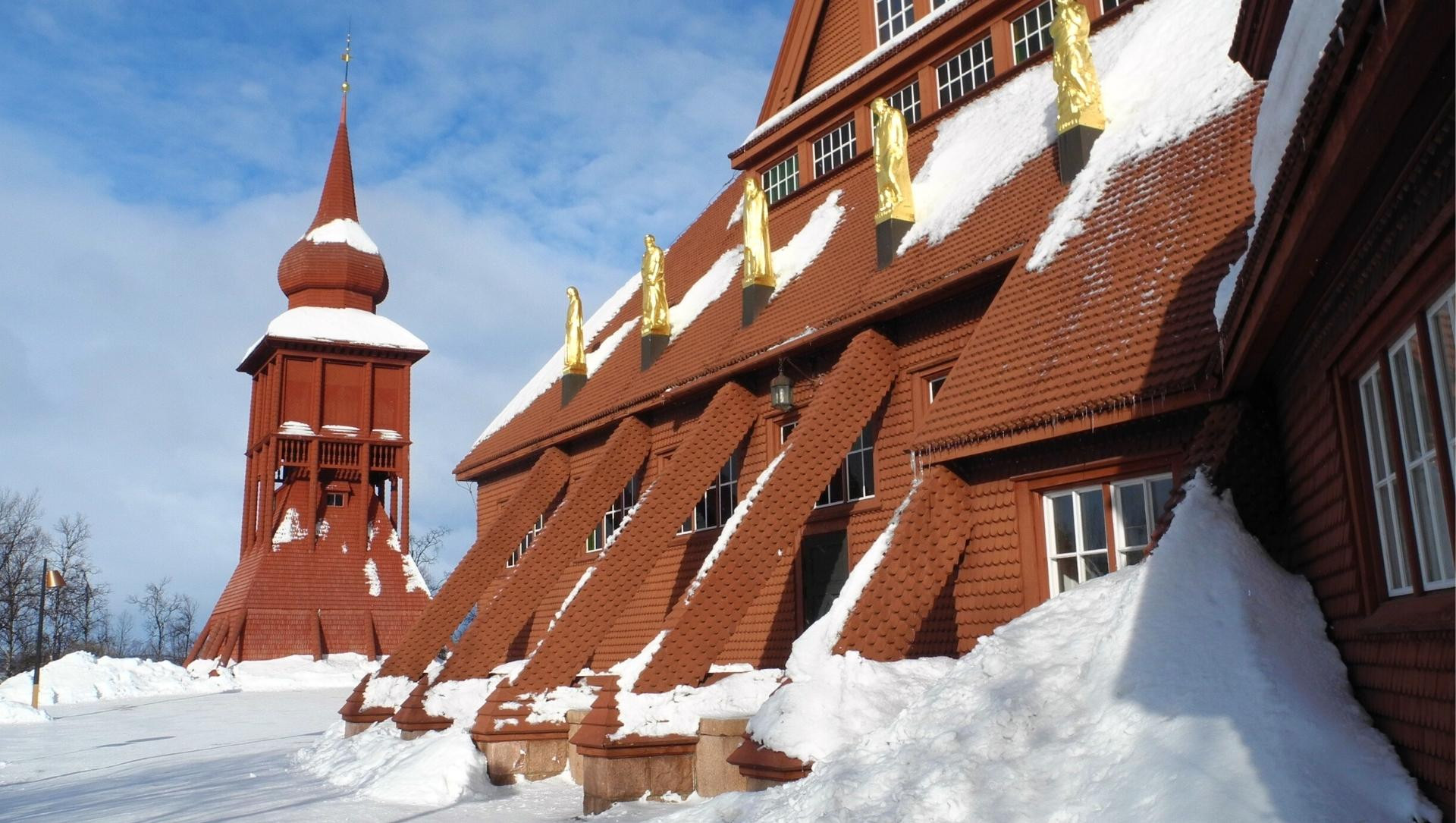 © François Trifard Église en bois de Kiruna sous la neige - Laponie - Suède