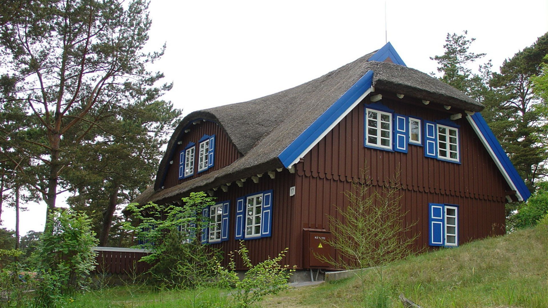 Maison traditionnelle en bois au toit de chaume - Isthme de Courlande - Nida - Lituanie