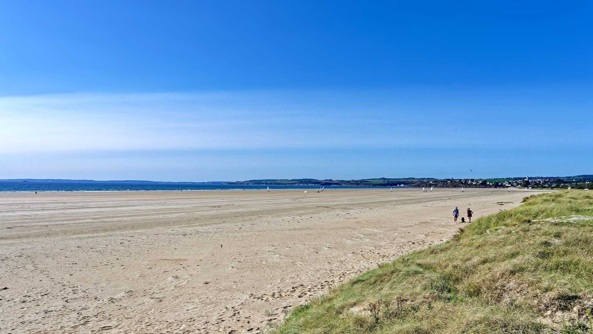 Grande plage de sable - Crozon - Bretagne