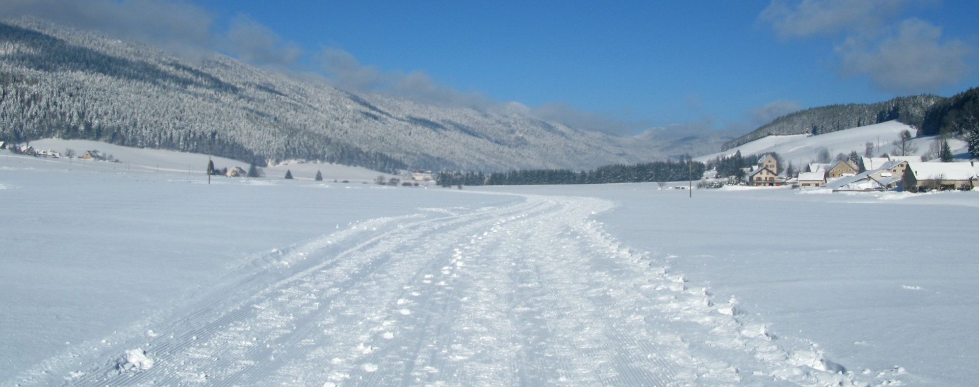 Vallée enneigée d'Autrans-Méaudre en hiver - Vercors - France