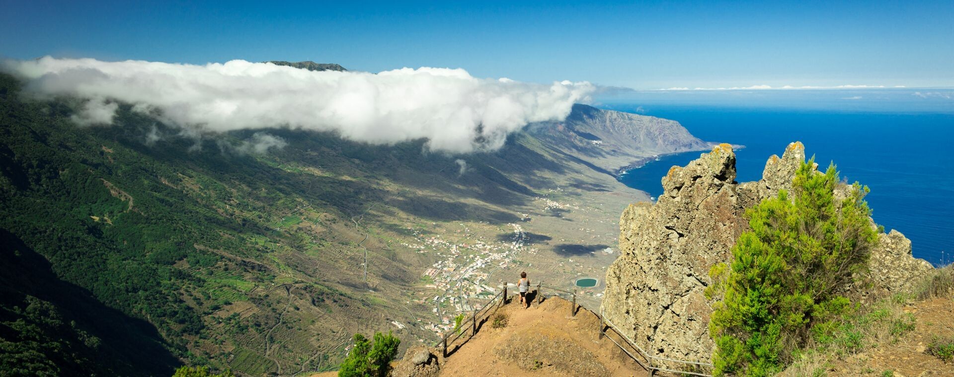 Vue depuis le mirador de Jinama sur la vallée d'El Golfo - El Hierro - Espagne
