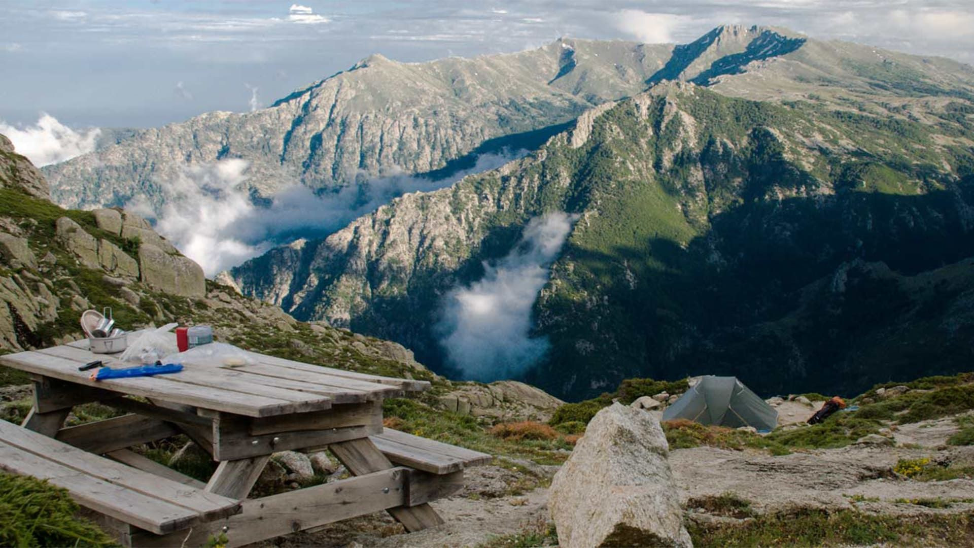 Vue depuis le refuge d'Usciolu sur le GR 20 sud - Corse - France