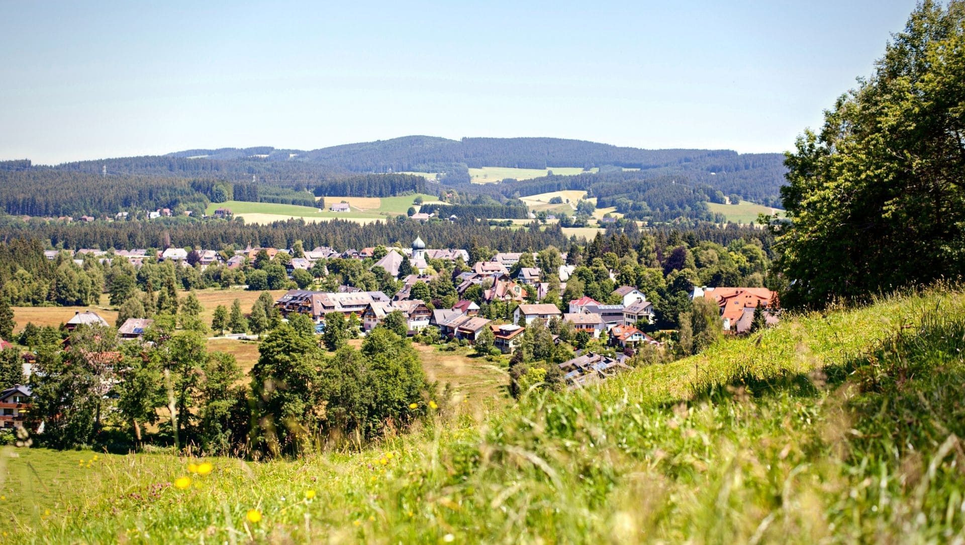 © Hochschwarzwald Tourismus Gmbh Vue sur le village de Hinterzarten - Forêt-Noire - Allemagne