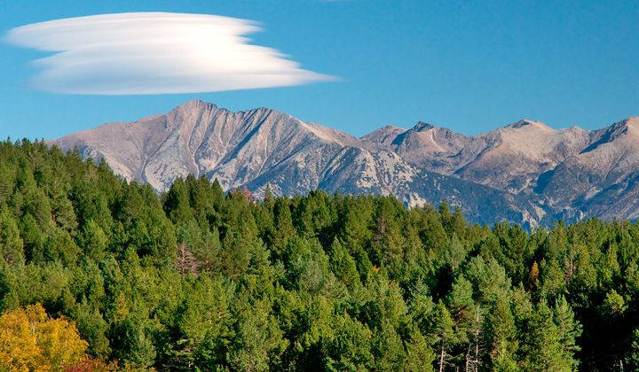Vue Sur Le Canigou Pyrenees - Pyrénées