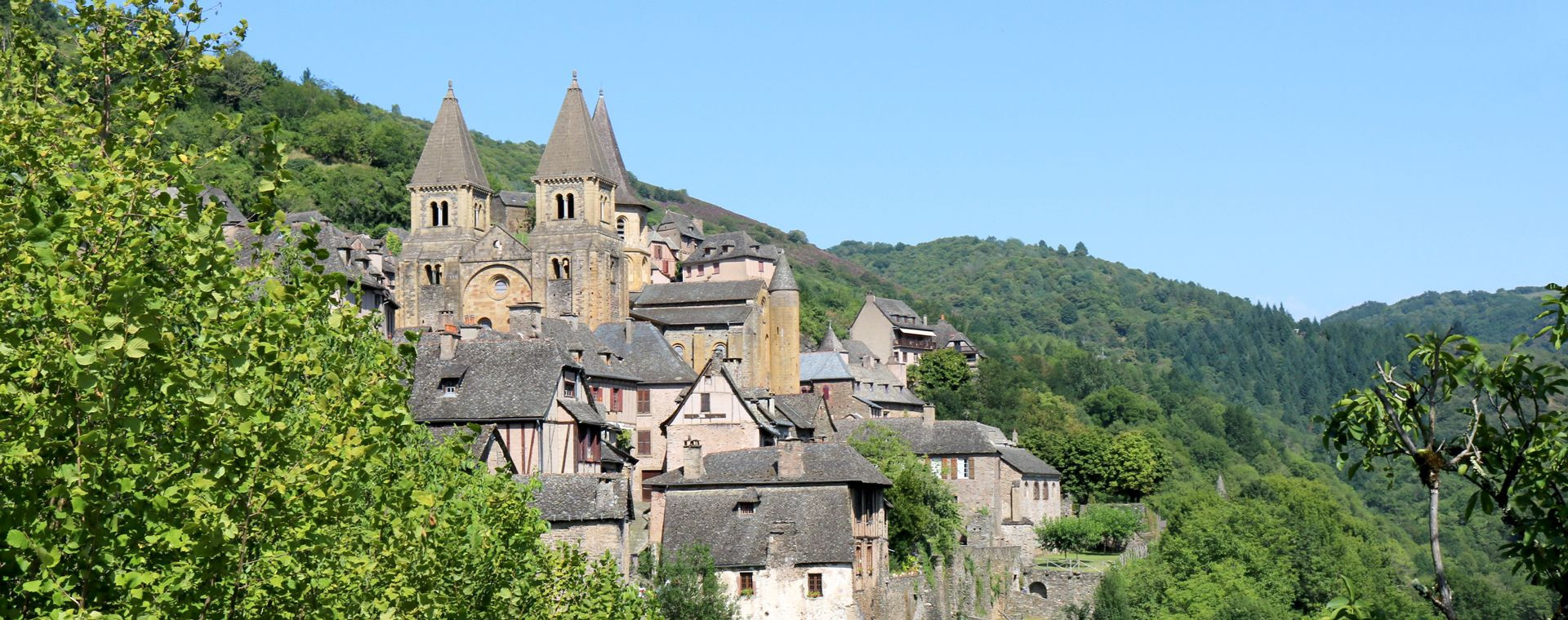Village médiéval de Conques et abbatiale Sainte-Foy - Aveyron - France
