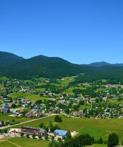 Village d'Autrans dans la vallée - Vercors - France