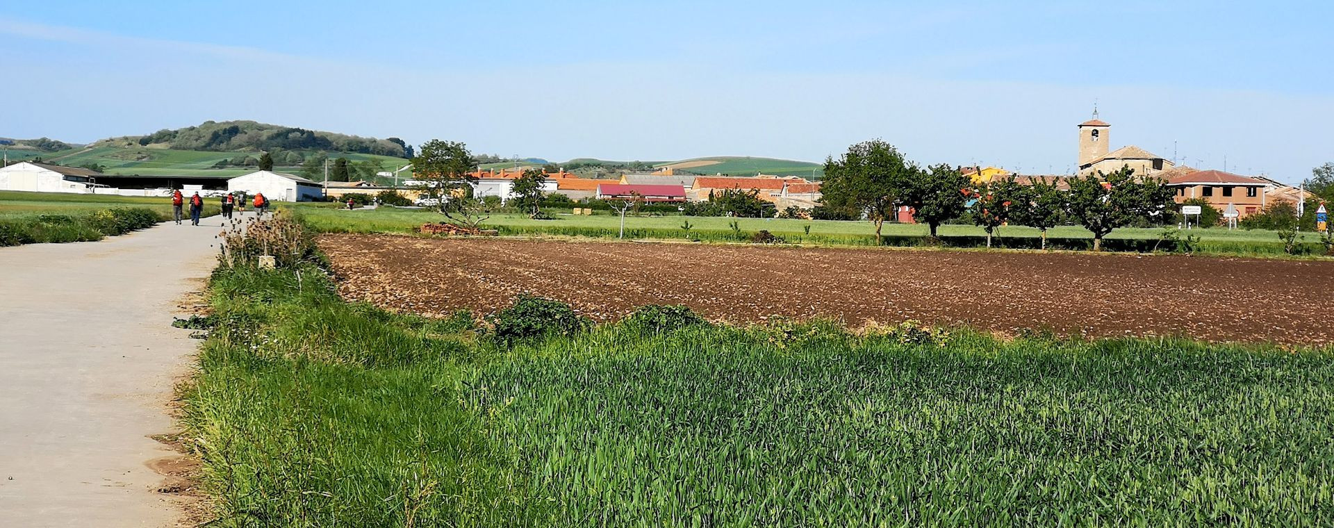 Chemin de Compostelle et village de Redecilla del Camino - Castille-et-León - Espagne