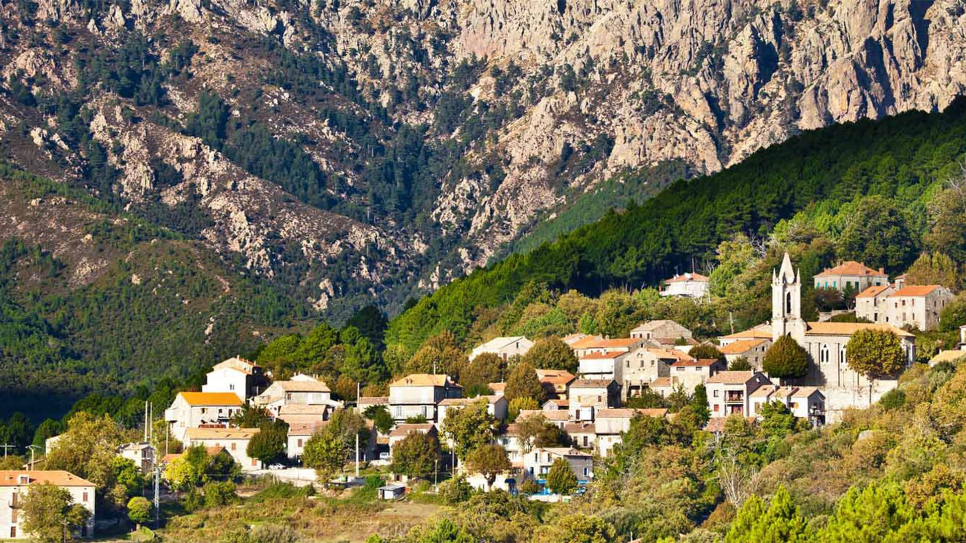 Village de montagne le long du GR20 sud - Corse - France