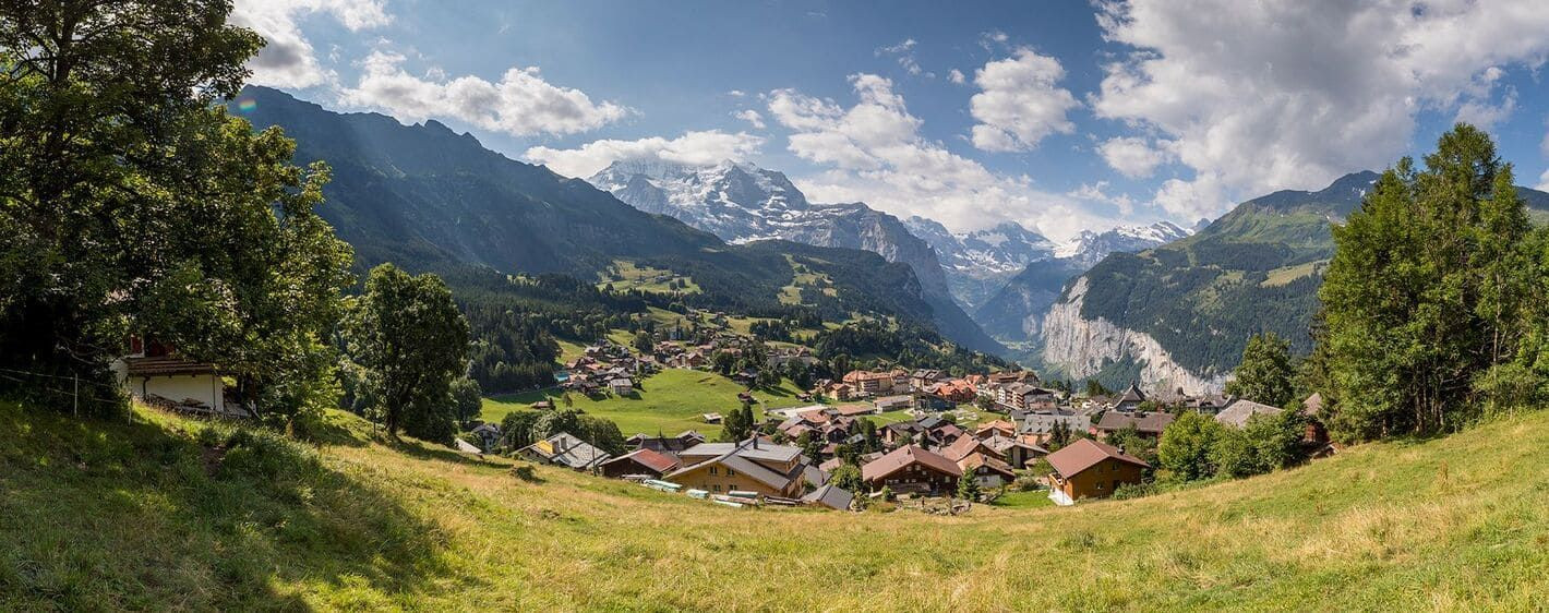 Village de Wengen et vallée de Lauterbrunnen - Alpes bernoises - Suisse