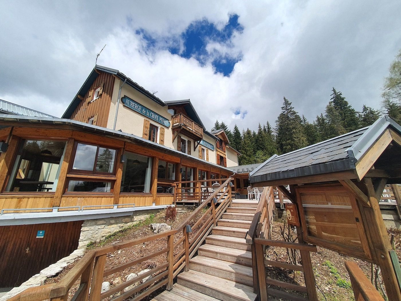 Auberge de la Croix Perrin in Lans-en-Vercors