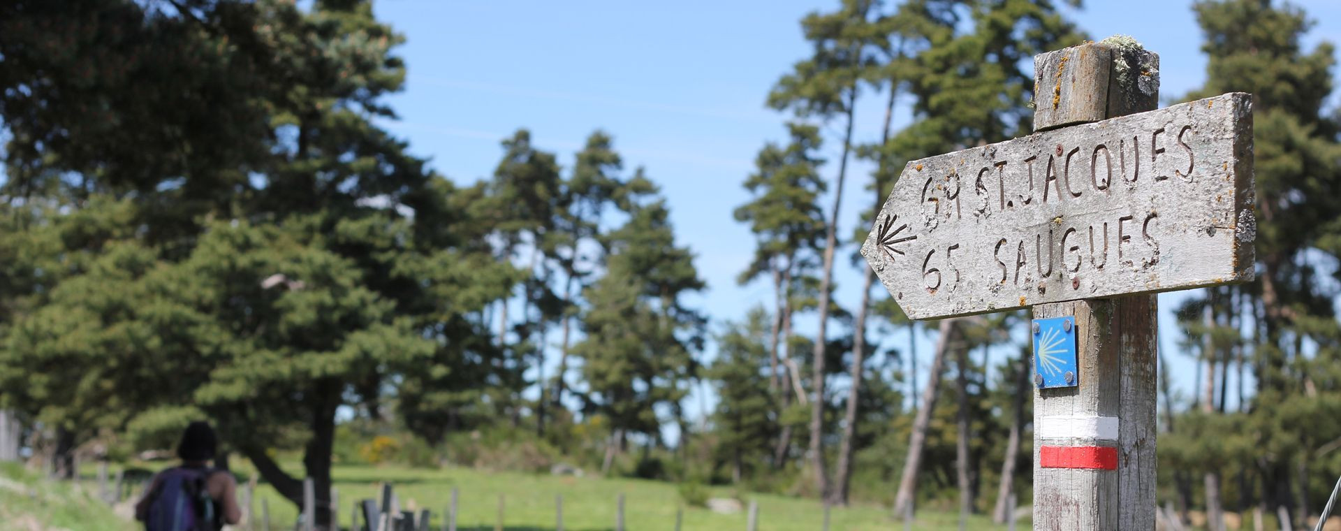 Balisage du chemin de Saint-Jacques via Le Puy - France