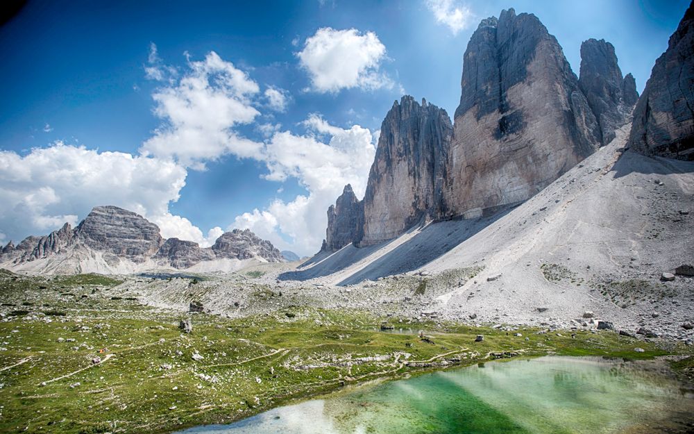 Les Tre Cime di Lavaredo depuis les sources du Rienza