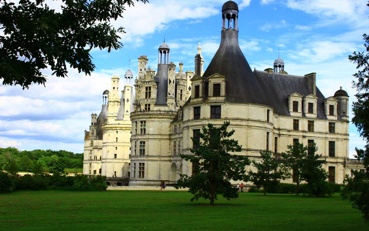 Chateau de Chambord sur la Loire à vélo