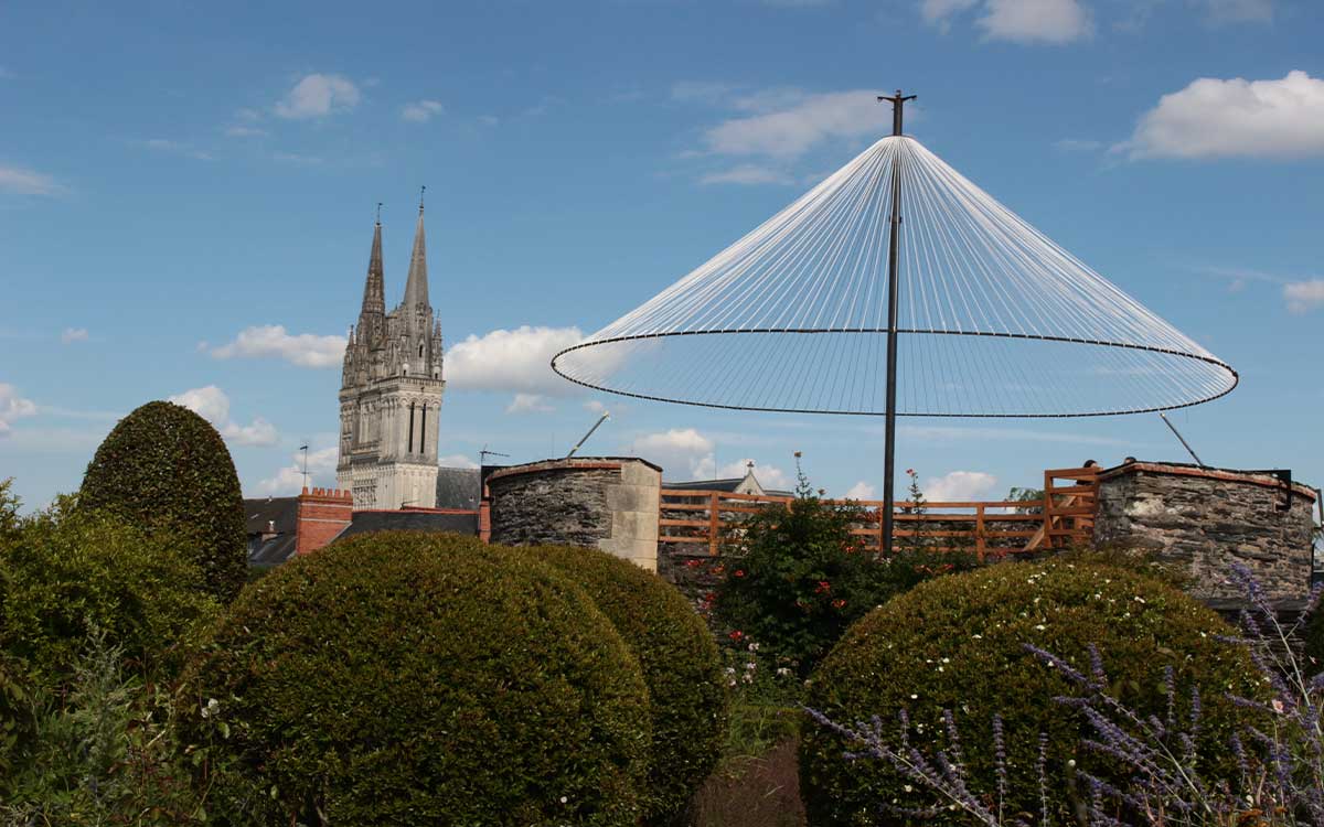 Forteresse d'Angers sur la Loire à vélo