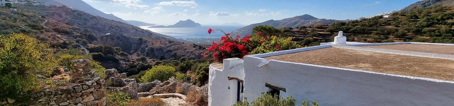 Cyclades in low season : Greece in October