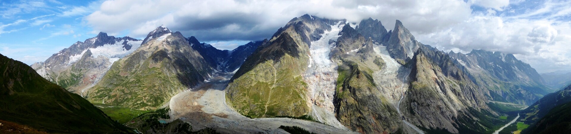 Tour du Mont Blanc, Stage 4: From Refuge Elisabetta to Courmayeur