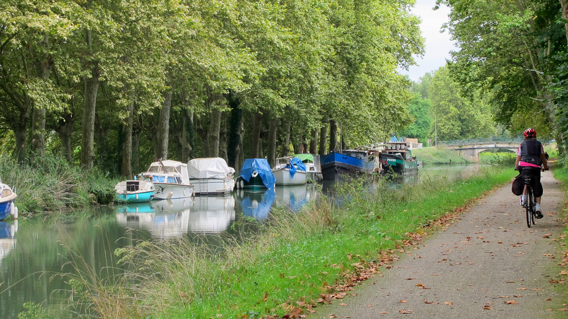 Voyage à vélo sur le canal de la Garonne