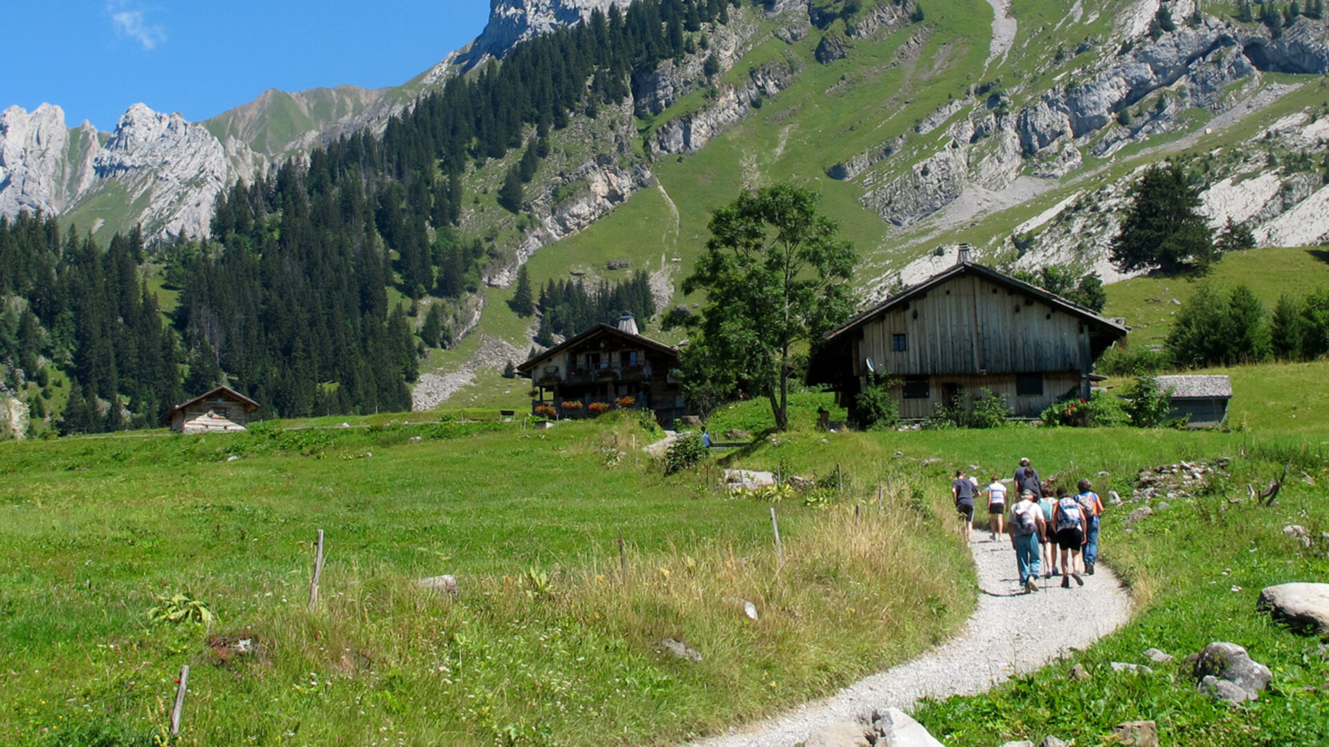 Randonnée aux Confins dans la chaîne des Aravis