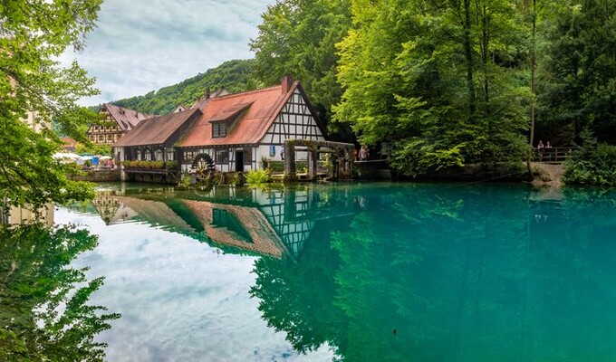 Le blautopf à Blaubeuren en Allemagne