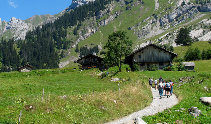 Randonnée aux Confins dans la chaîne des Aravis