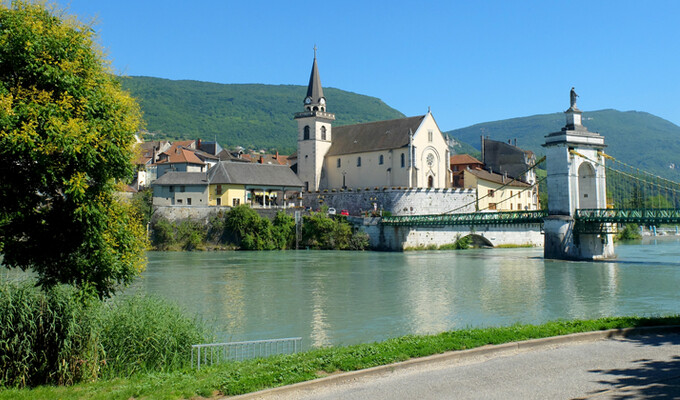 Seyssel et le Rhône