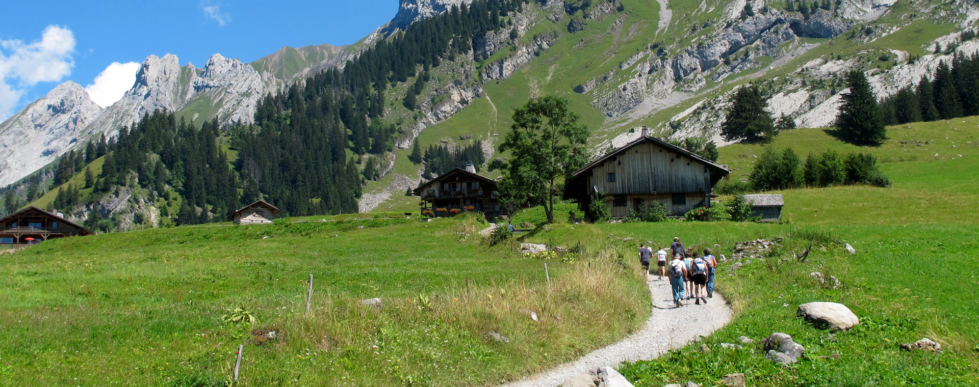 Randonnée aux Confins dans la chaîne des Aravis