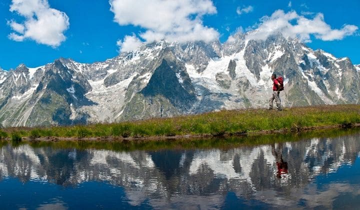 Randonneur tour du Mont Blanc